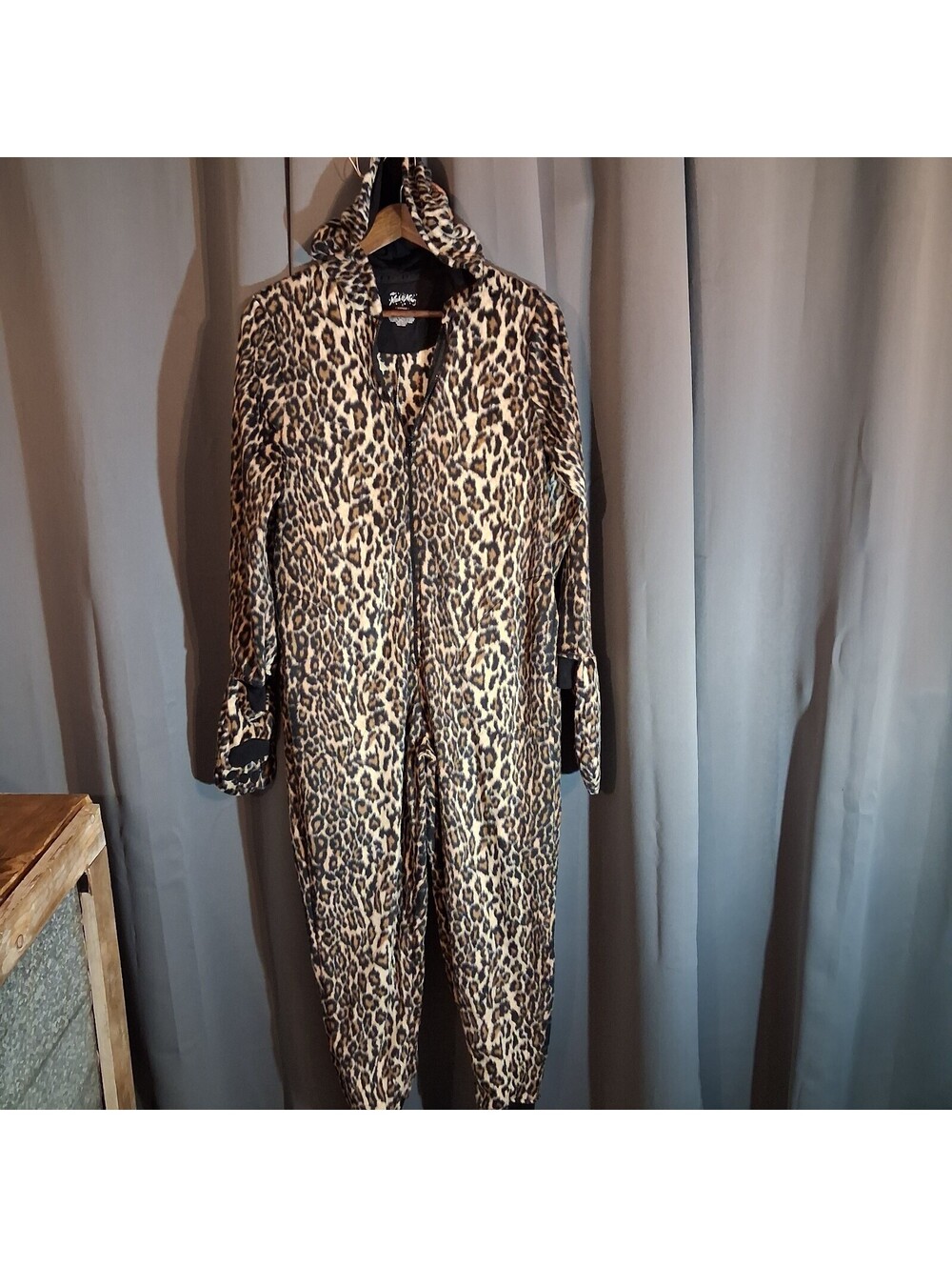 Nick & Nora Leopard Print Animal Hooded Onesie Sleepwear Size Small